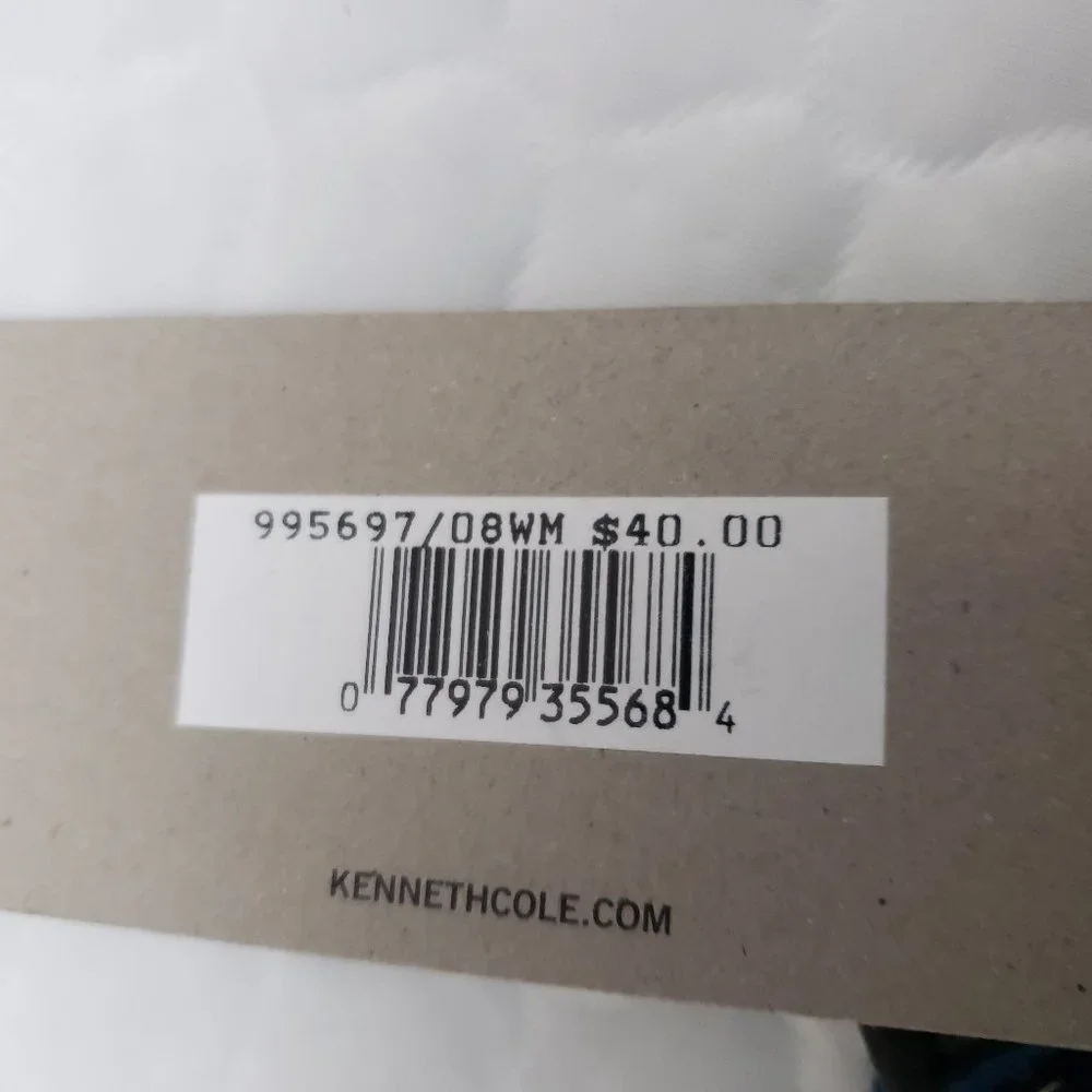 Kenneth Cole Reaction Wallet - Picture 3 of 10